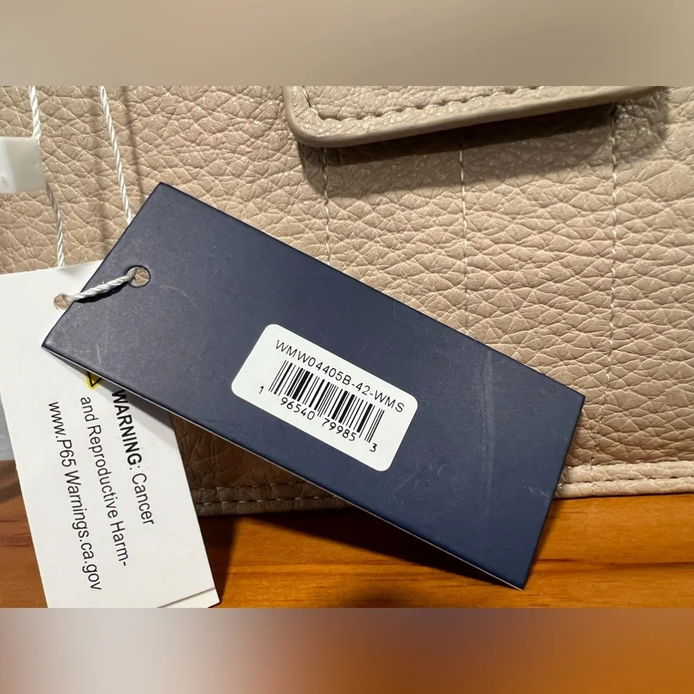 WHITE MOUNTAIN NWT Beige Snap Button Zipper Women's Vegan Leather Bi Fold Wallet